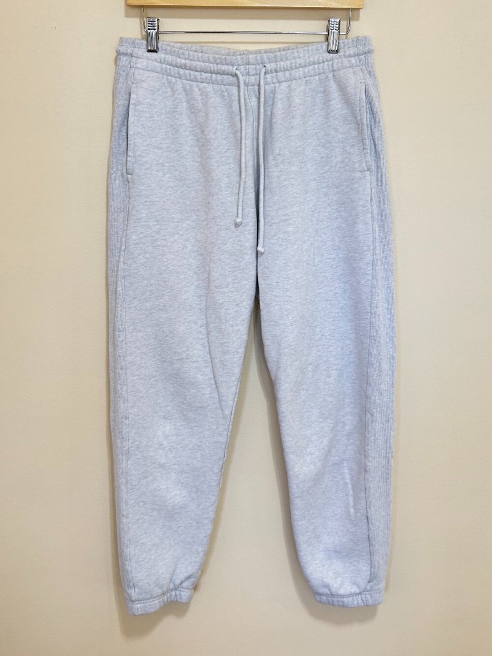 Aritzia TNA Cozy Fleece Boyfriend Sweatpants Heathered Grey Size M